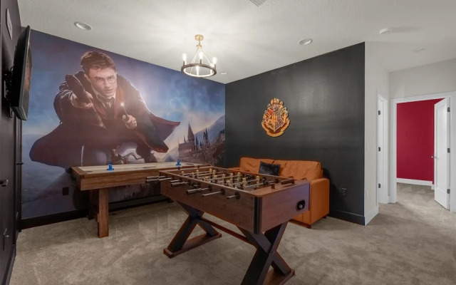 Upstay - Modern Family Townhouse w Private Pool