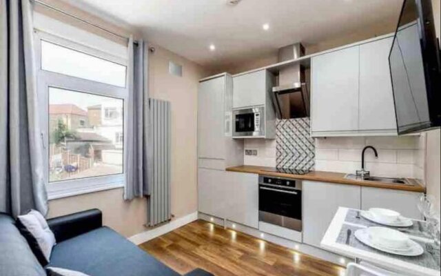 Charming 2 bedrooms Flat in Plumstead