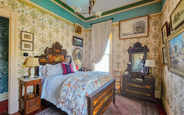 The JD Hyde Historic Inn