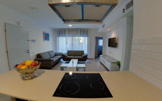 Royal Park Apt Resort by Sea N Rent