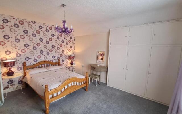 Cruden Villa - Second Floor Apartment