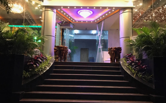 Hyders Park - The Business Hotel