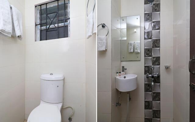 OYO 11723 Hotel Barney Grand