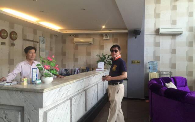 Modern SaiGon Hotel 2