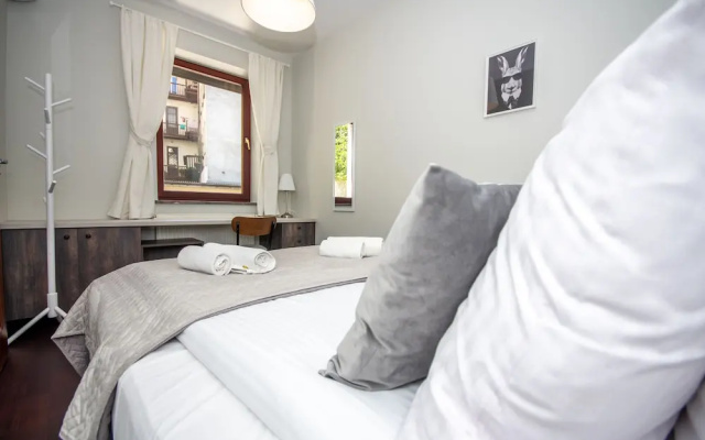 InPoint Old Town- Apartment with garden