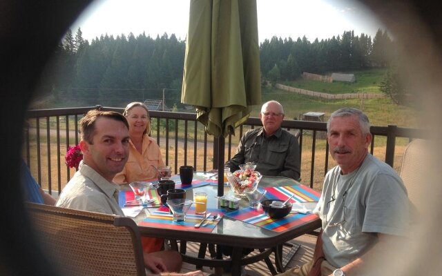 Burmis Bed and Bales