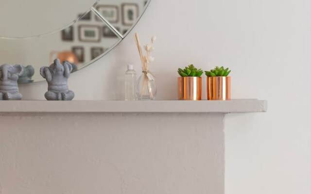 Refined Ground-floor Apt Near Stockbridge Market