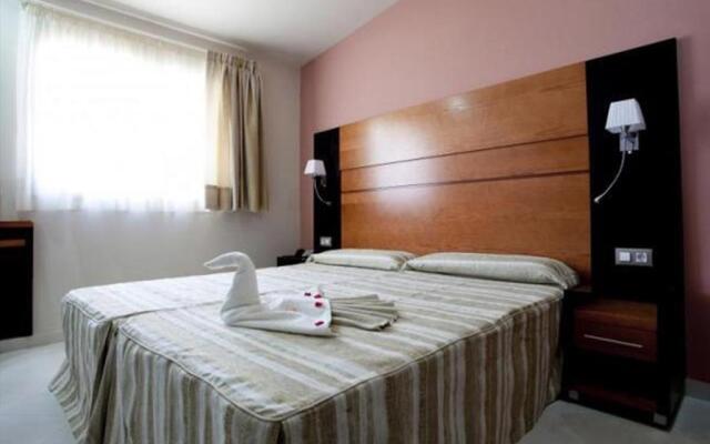 HL Miraflor Suites