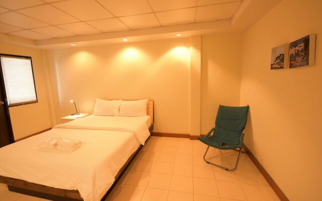 ROOM at PRACHACHUEN