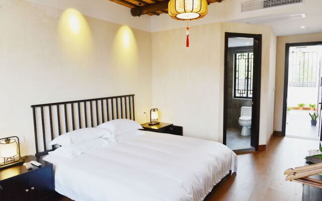 Wuzhen Ziye Musu Inn