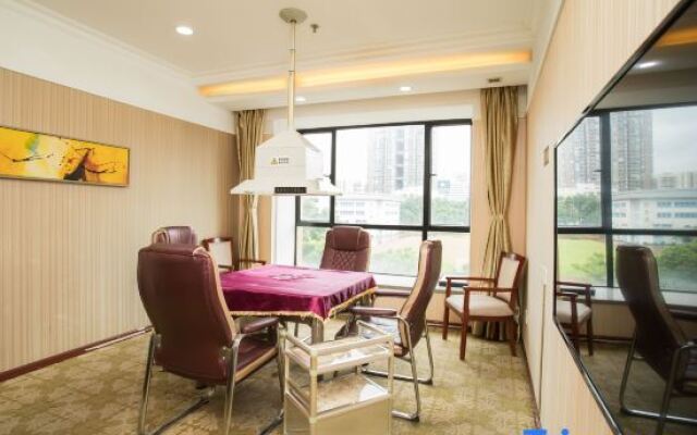 Zhahai Crowne Holiday Hotel