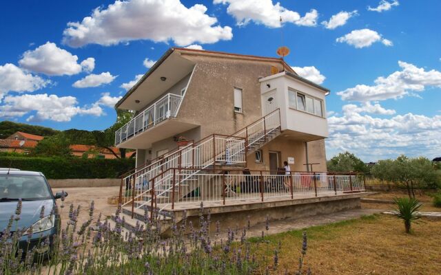 Apartment 1413