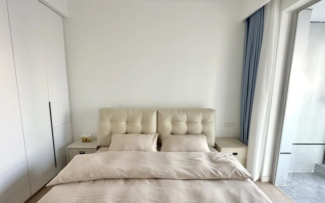 ZHome-Shanghai Shining River Apartment