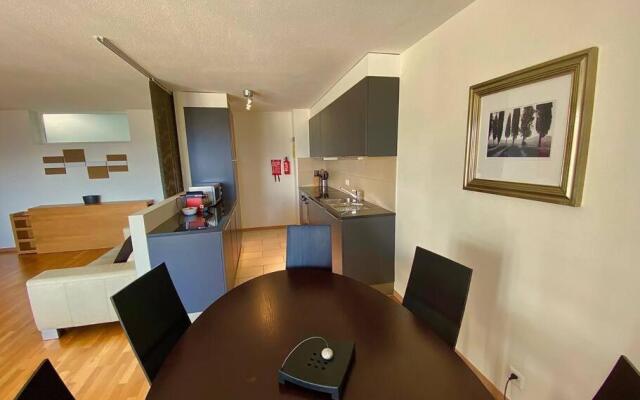 Spacious and bright 2 bedroom apartment with terrace