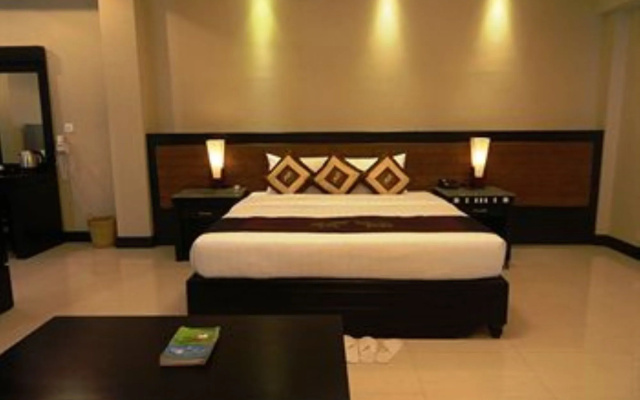 Rock Royal Hotel & Resort