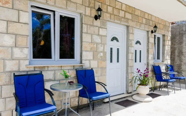 Apartments Versus- Comfort Studio Apartment With Terrace