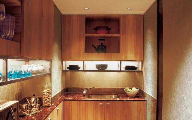 Taj Lands End