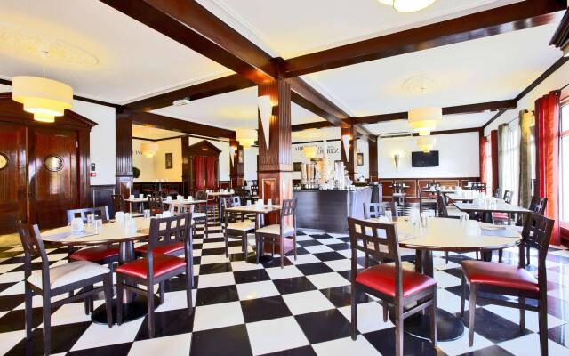 Kyriad Prestige Compiegne