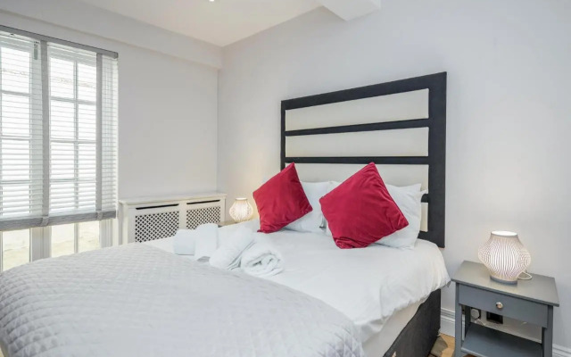 Modern Lovely 2 Bed Hyde Park with AC