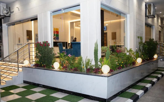 Al Mwasem Al Arbaa Furnished Apartments