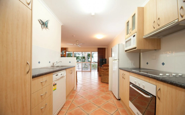 On Palm Cove Beachfront Apartments