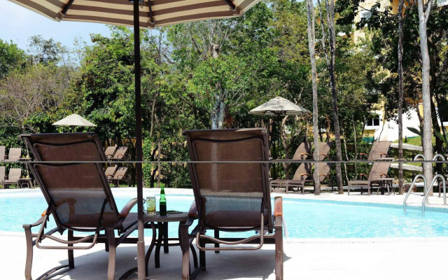 Courtyard By Marriott Cancun Airport