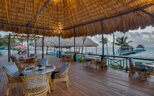 Costa Blu Beach Resort Trademark Collection