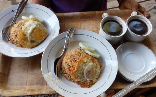 Sunrise Hotel Larantuka