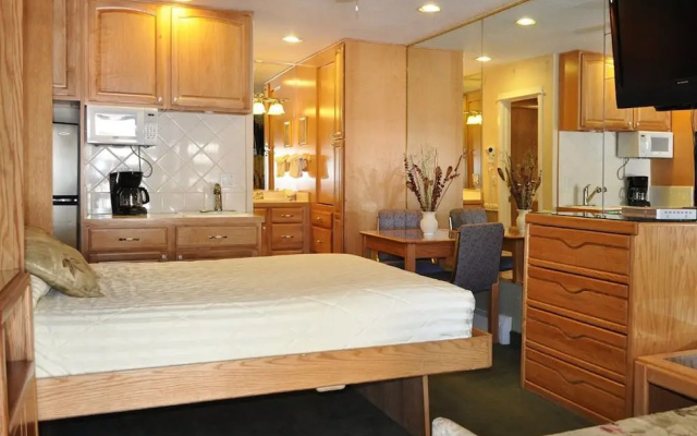 Stardust Lodge
