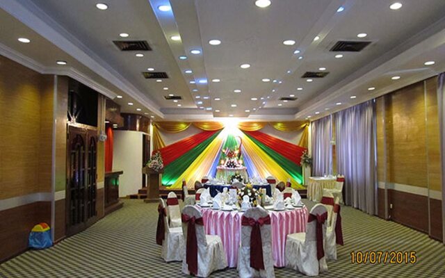 Central Hotel