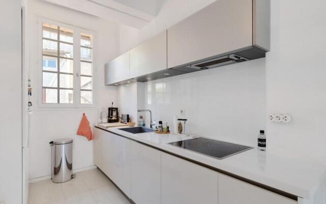 Modest Holiday Home in Avignon next to the City Centre