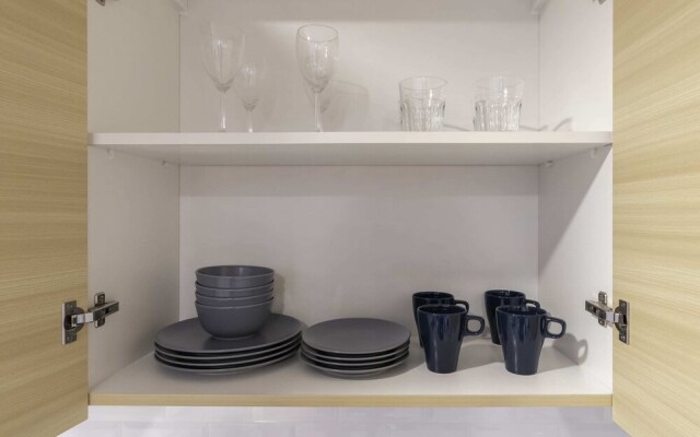 Contemporary 1BR Apartment in Arjan Privà Living