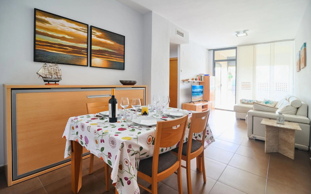 Apartamento Amplio. Vistas A La Playa