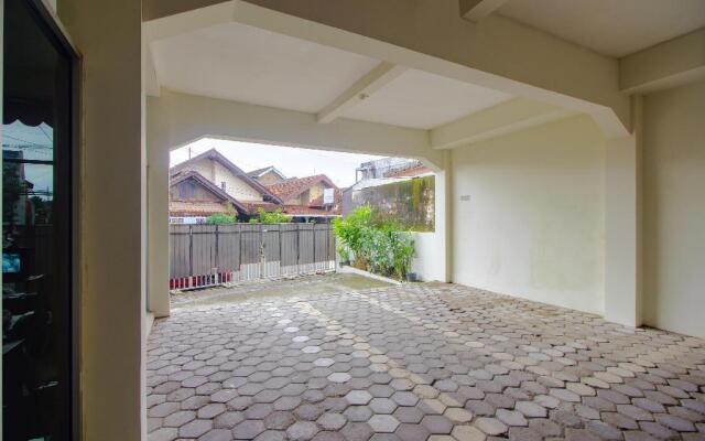 OYO 3083 D Kost 3 Syariah