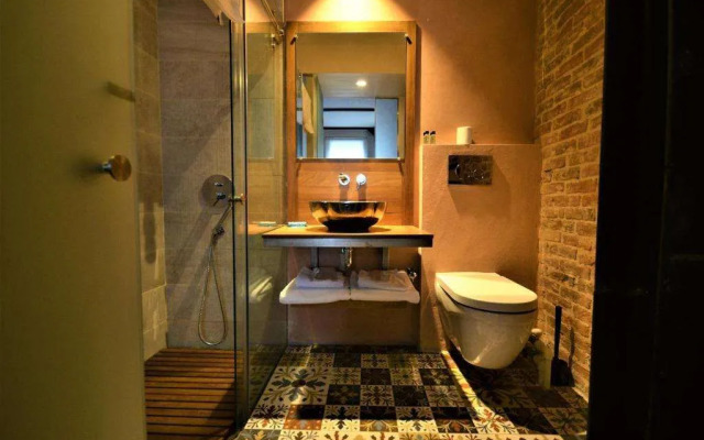 Unver Galata Apart