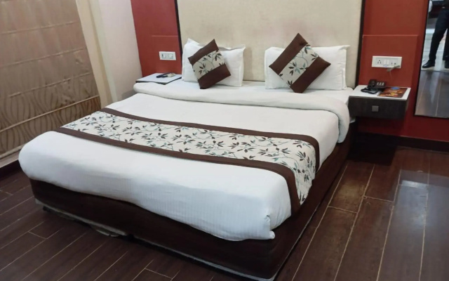 Hotel Pitrashish Premium