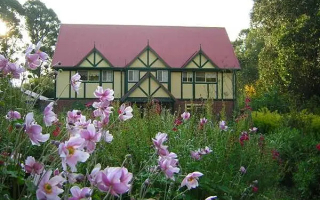 Wombat Cottage Bed & Breakfast