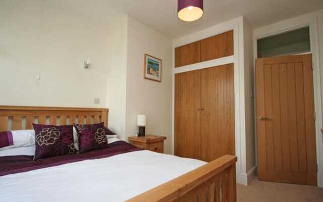 6 Glenthorne House