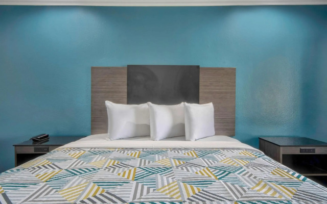 Studio 6 Suites – San Bernardino, CA