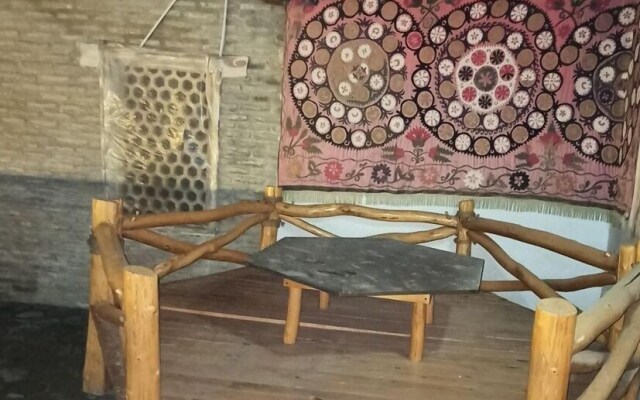 Mekhtar Ambar  Caravan sarai XIX