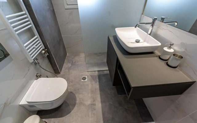 Faliro lux apartment by the sea vipgreece