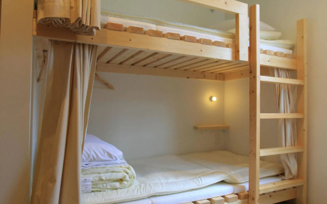 plumhostel