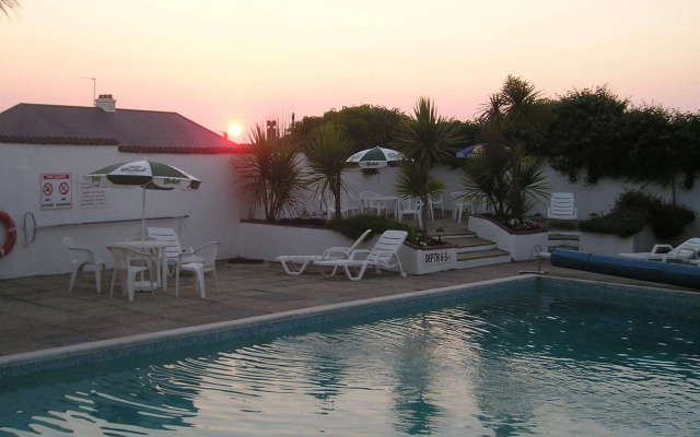 Pine Lodge Guest House