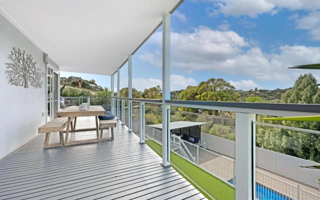 Peninsula Retreat