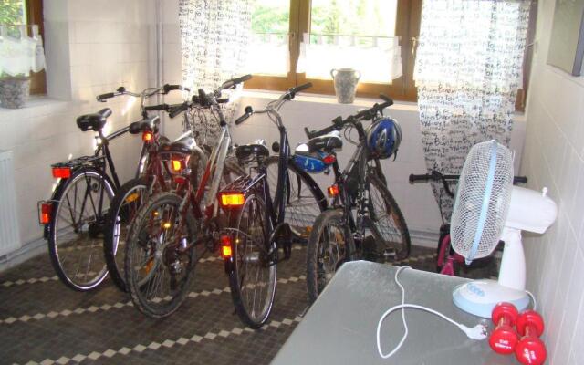 Willa Karolinka Stróża