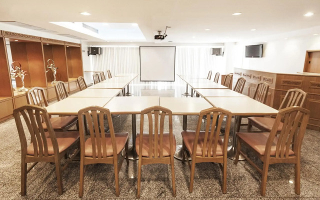 Samran Place Hotel