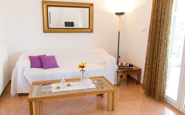 Ortaki Traditional House