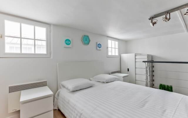 33 - Flat Av des Champs-Élysées