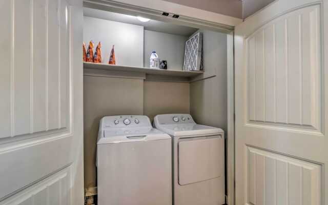 Charming Springdale Townhome ~ 5 Mi to Dtwn!