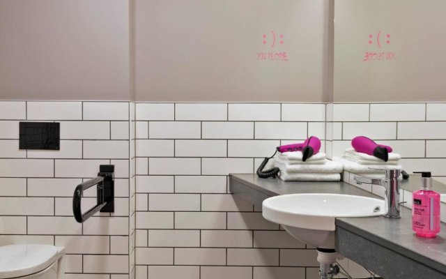 MOXY Frankfurt East